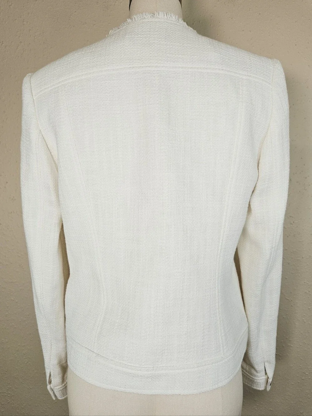 Karl Lagerfeld Paris White Tweed Fringe Jacket Collarless Snap Front Size 6